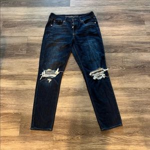 American Eagle. Mom jeans. Size 6.